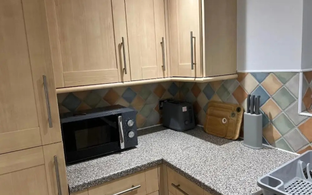 Russell Square Apartment