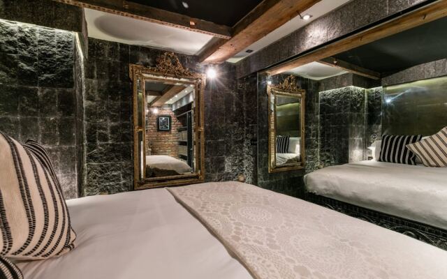 Black Moon - Adults Only