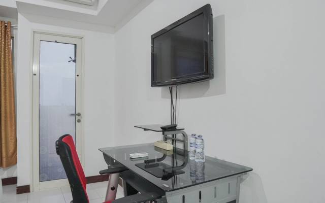 Homey and Nice Studio Apartment at Scientia Residence