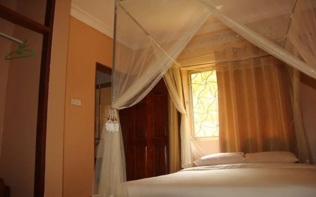 Saltek Forest cottages