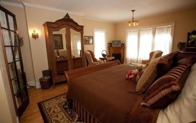 Westphal Mansion Inn Bed & Breakfast