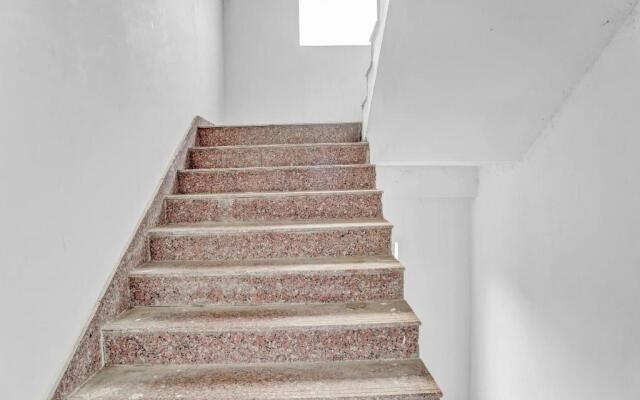 Flagship Hotel Bluemoon