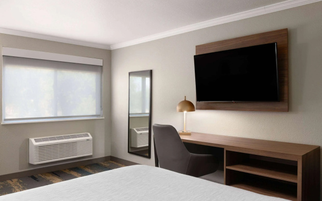 La Quinta Inn & Suites by Wyndham Yakima Downtown