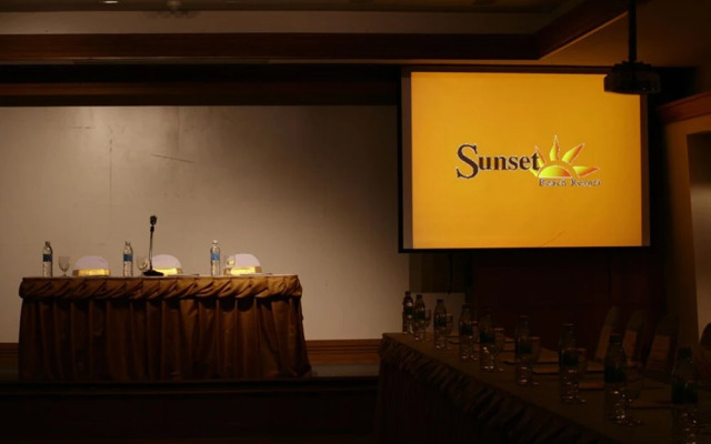 Sunset Beach Resort
