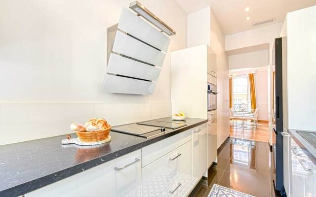 Luxury 2BR Apartment Near Le Vieux and Croisette