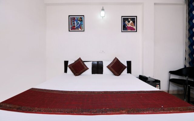 OYO 2041 Hotel Silver Land