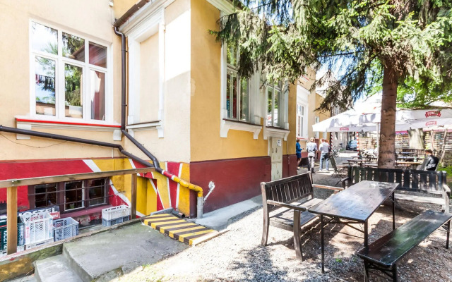 Good Bye Lenin Pub & Garden - Hostel