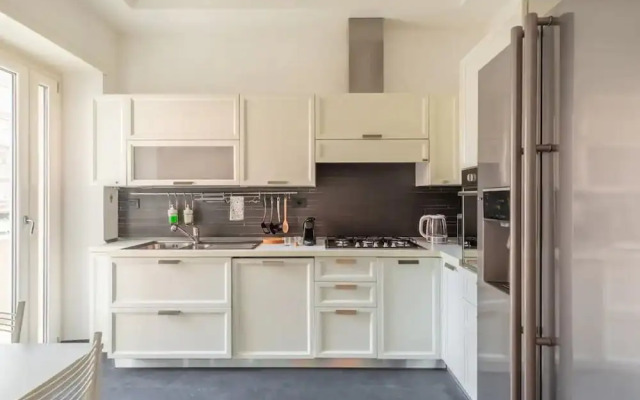 Elegant and bright property Rome Italy