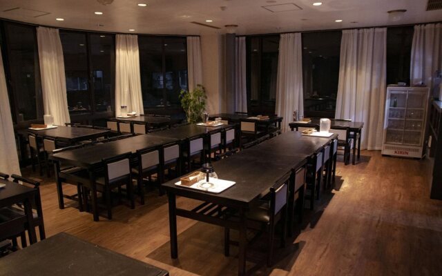 La Vista Hotel - Stay on the Slopes