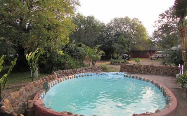 Amanzimlotzi Riverside Bush Camp