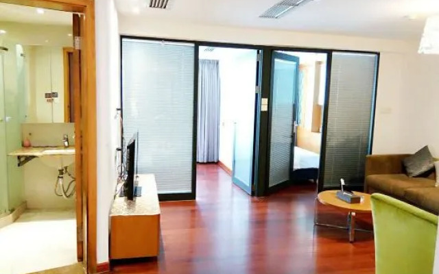 Guangzhou Sun Yat-sen University First Hospital Dongshankou Subway Yumi Boutique Apartment