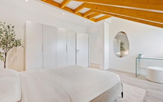 Stylish 2BR Getaway in Bivange Roeser