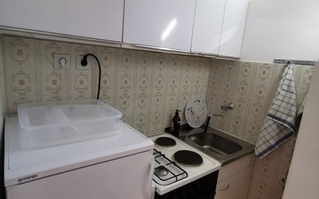 Authentic apt in Stone House, at the top Location