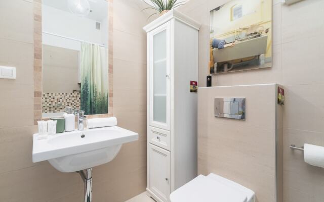 Krakow Two-storey Apartment by Renters