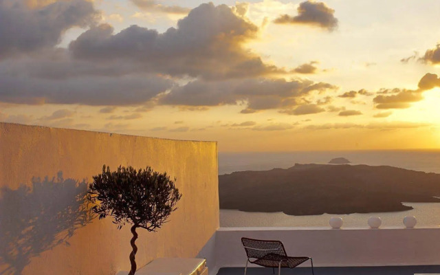 Cosmopolitan Suites