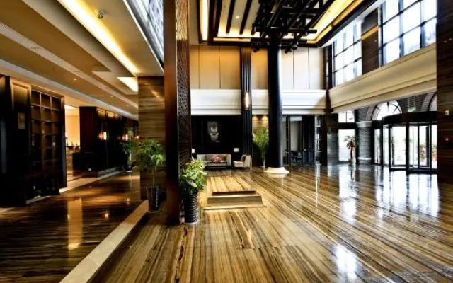 Chishui Yangtze Peninsula Hotel