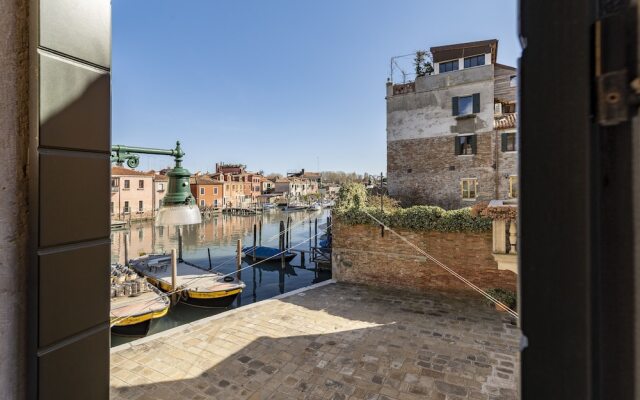 Sea to Sky Apartments Faville