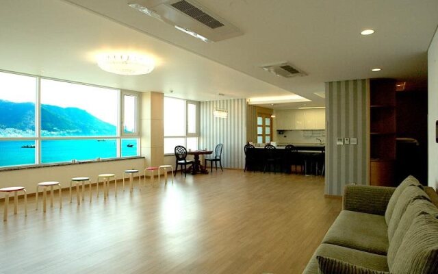 Sea Songdo Guesthouse