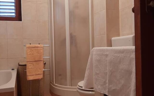 Enzo Apartment With Air-condition and Wi-fi