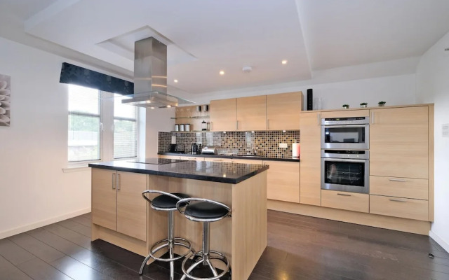 Lovely Aberdeen Home Close to the Scottish Coast
