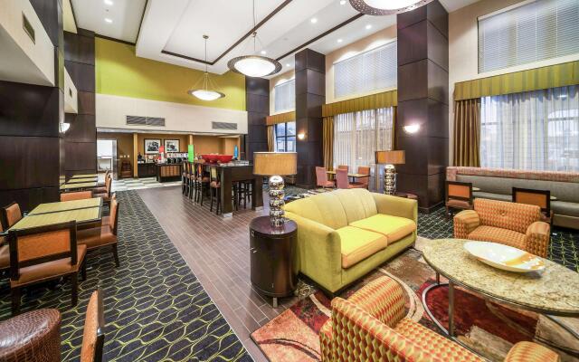 Hampton Inn & Suites Tulsa/Catoosa