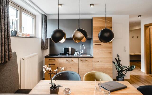 Cabin8 Alpine Flair Apartments