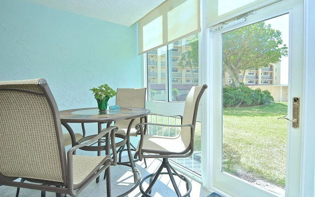 Bay Tree Club 106 by Vtrips