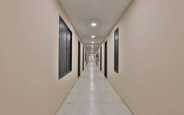 OYO Flagship 29982 Hazira Road Kavas