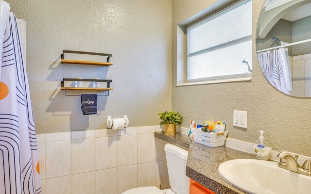 Modern Lakeland Vacation Rental: Patio & BBQ Grill