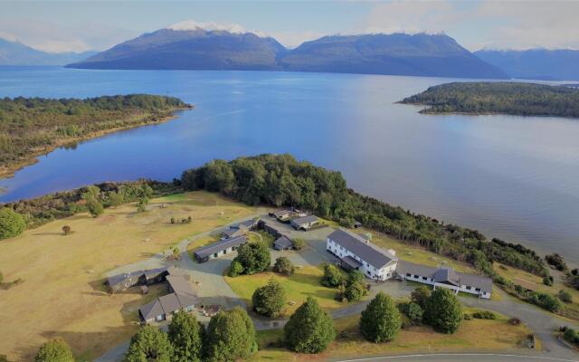 Fiordland National Park Lodge