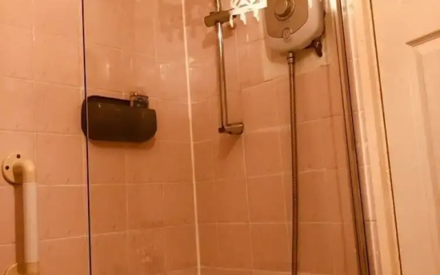 Captivating 2-bed Apartment in Aberdeen