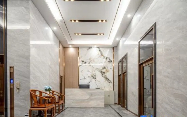 Zhirong Home Apartment  (Fuhua Road Dalang Plaza)