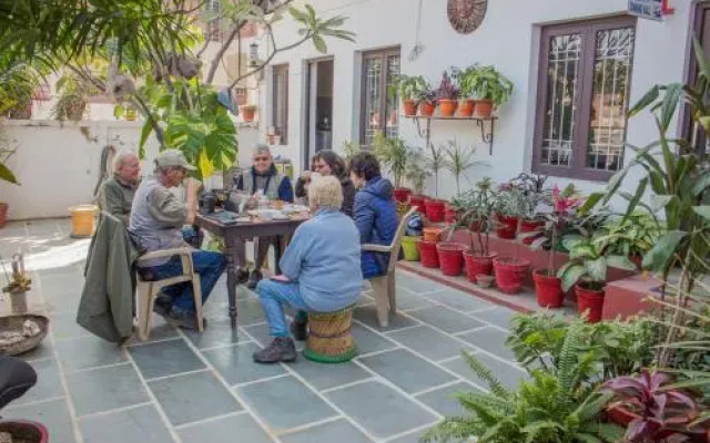 Iora Guest House