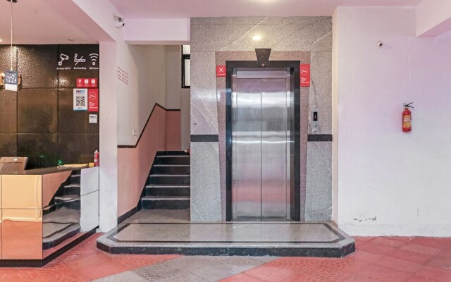 OYO 10026 Hotel Kings Suites