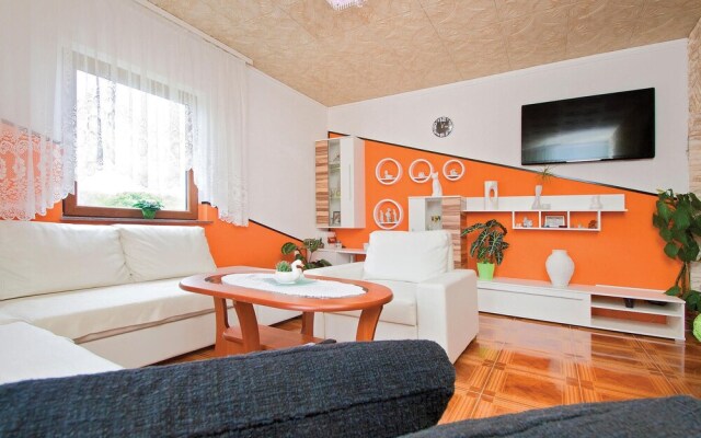 Nice Home in Valtursko Polje With Wifi and 2 Bedrooms