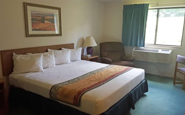 Americas Best Value Inn and Suites Cassville/Roaring River