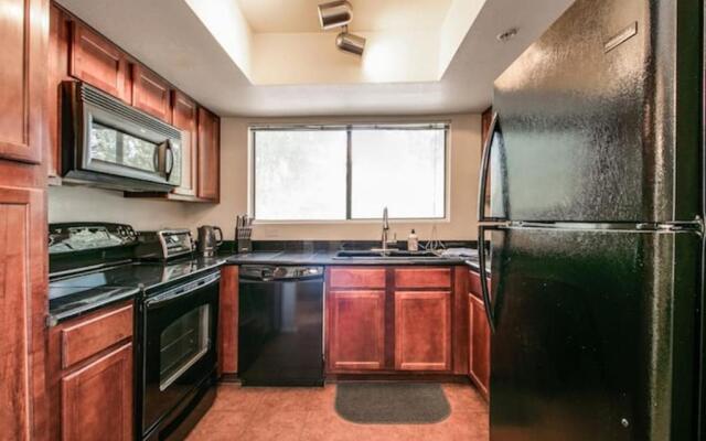 Luxury Paradise Valley Condo, Complete Remodel!