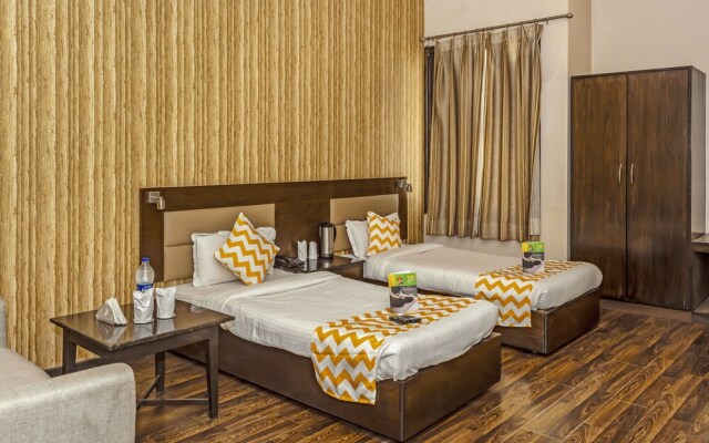 FabHotel Tekarees Inn Hazratganj