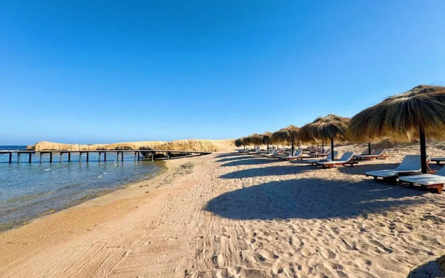 Sentido Naga Bay
