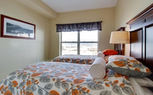 Contemporary Slopeside Condo