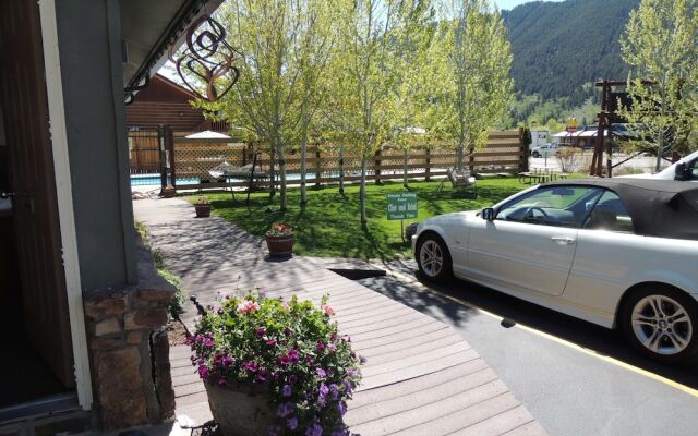 Pony Express Motel