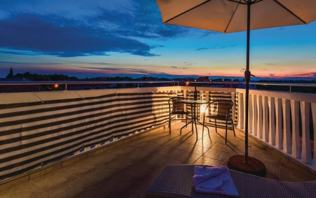Stunning Home in Jadrija With Wifi and 4 Bedrooms