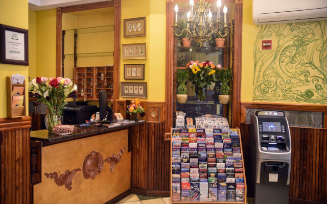 The Historic Blue Moon Hotel - NYC