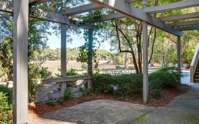 Wren Drive 18 by RedAwning