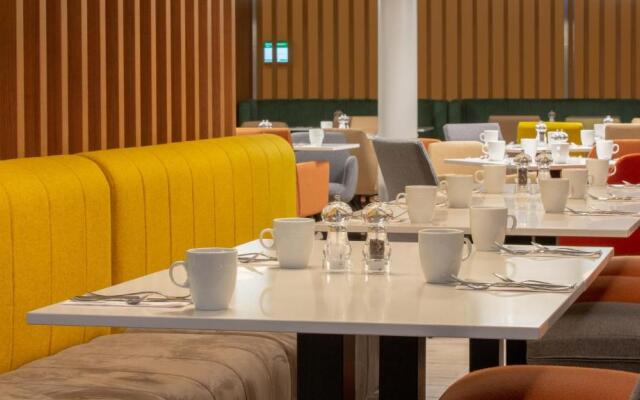 Holiday Inn Berlin Airport - Conference Centre by IHG