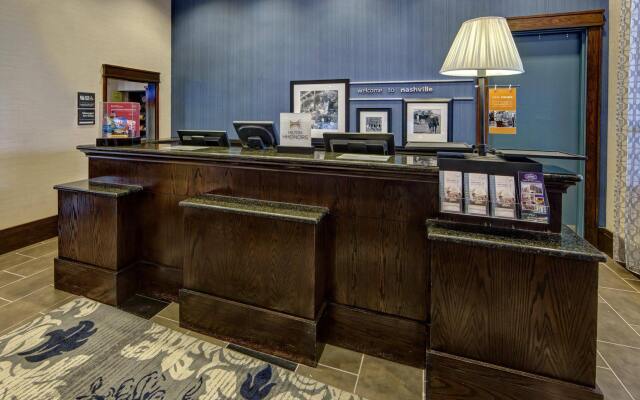 Hampton Inn & Suites Nashville Downtown
