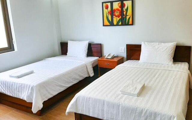 Dinh Huong Hotel