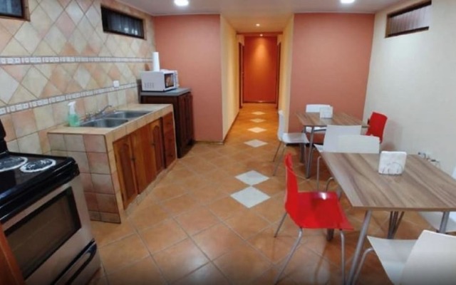 Hotel Roble Urbano - Hostel