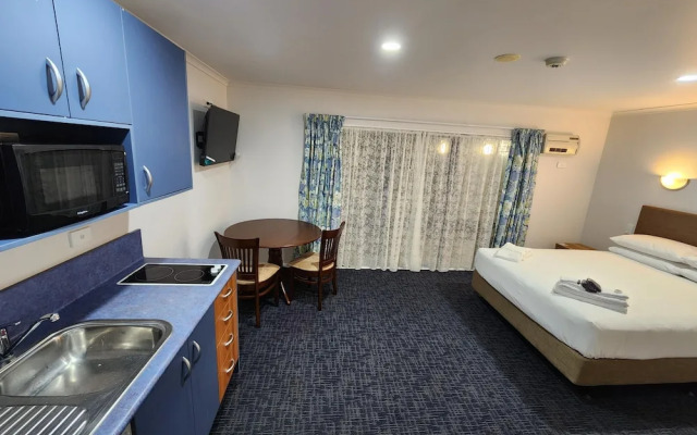 Botany Palms Motel