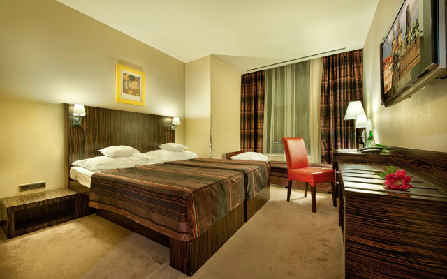 EA Hotel Crystal Palace